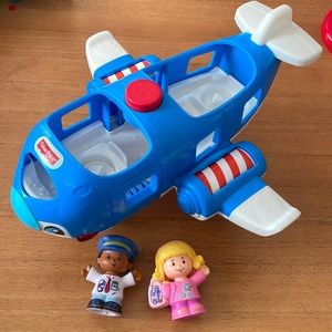 Little people travel together airplane